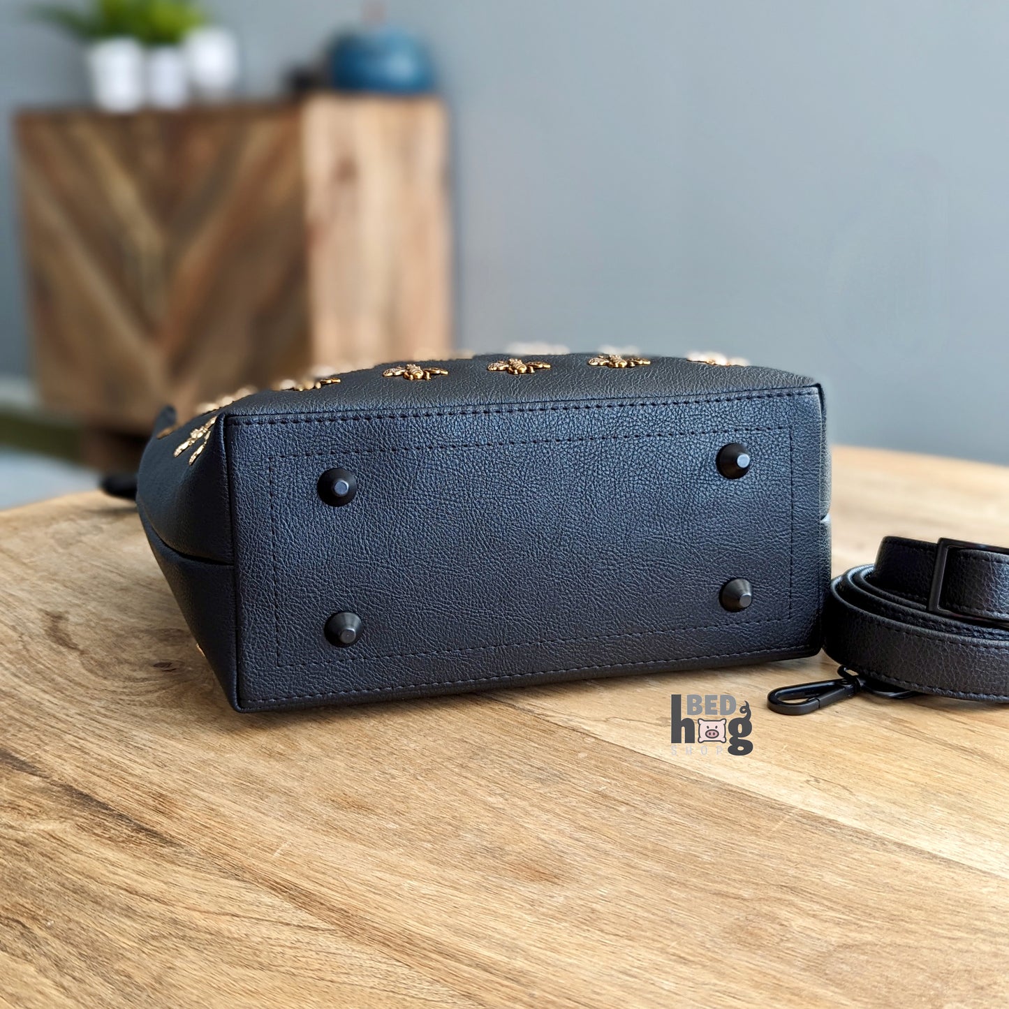 The Colony Shoulder Bag