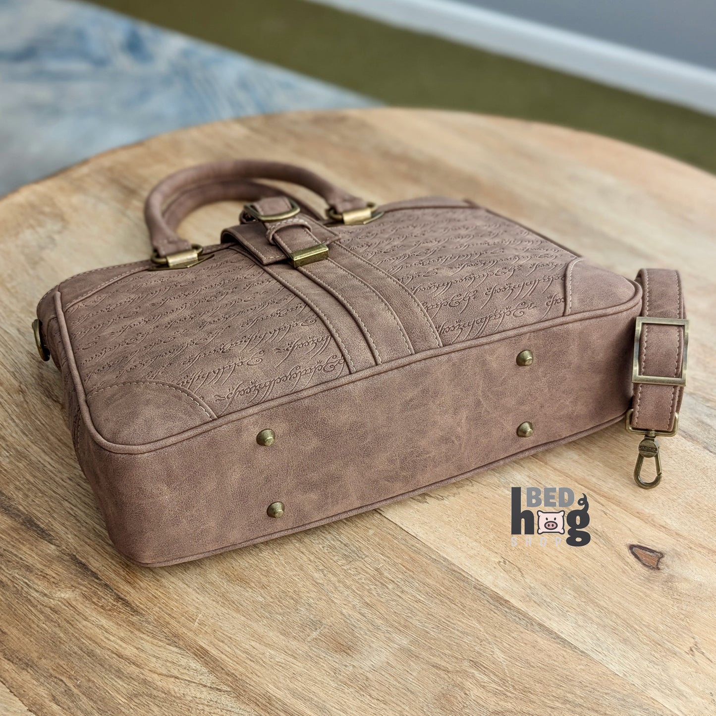 A Chronicle Kept Handbag