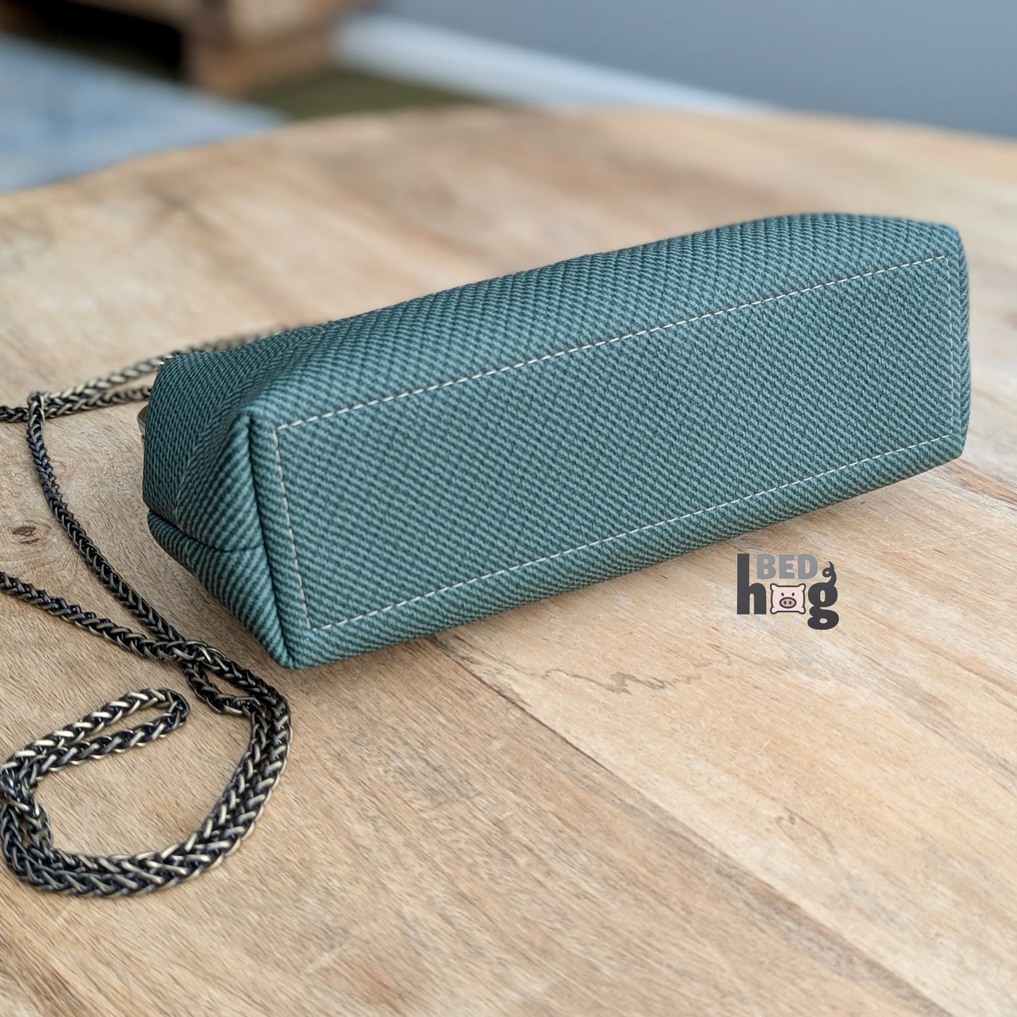 An Unexpected Evening Shoulder Bag